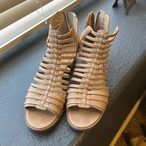 Wedge sandals, maybe worn twice…like new!